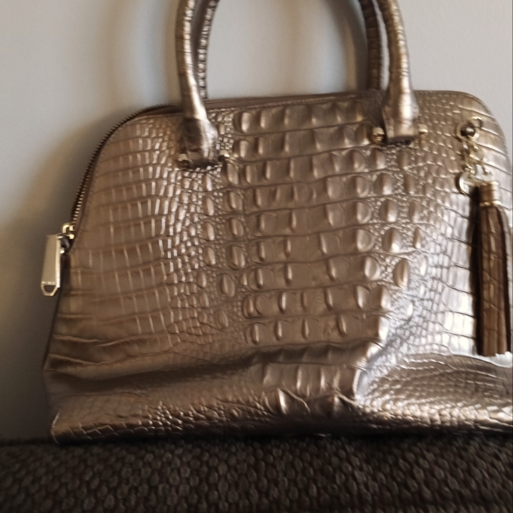 Luxurious Silver Satchel with Textured Finish